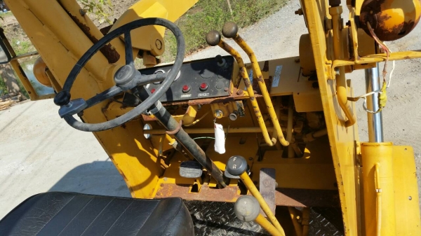 ขายด่วนรถยกKOMATSU SG10- ยก-ตัก1.ตันยกสูง3เมตรรถนอกนำเข้ายังไม่เคยใช้งานในเมืองไทยเลย=รุ่นใหม่ขายถูกๆ