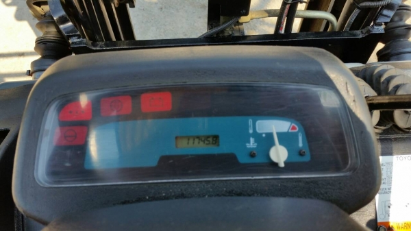 ขายด่วนรถยก TOYOTA 7FGยก2.5ตันยกสูง3.เมตรเกียร์ออโต้งาสไลย์ได้รุ้นใหม่รองท็อบรถนอกนำเข้ายังไม่เคยใช้งานในเมืองไทยเลย