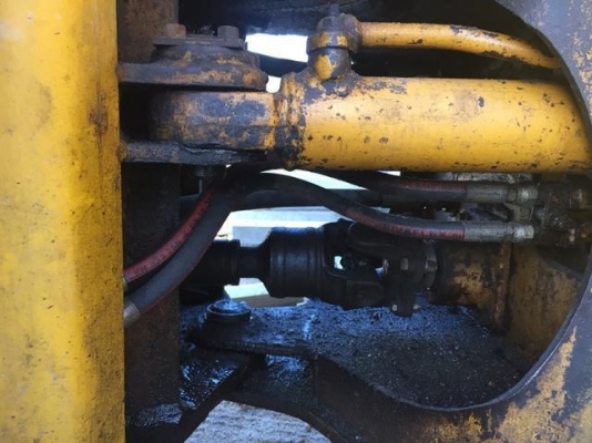 รถตักล้อยางเอวอ่อน 2 เพลา ยี่ห้อมิตซู รุ่น WS3