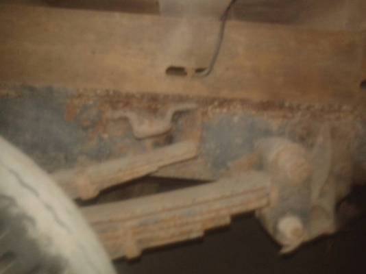 รถบรรทุกกระบะคาร์โก้ 6 ล้อ ยี่ห้ออีซูซุ รุ่น NKR