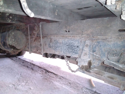 รถบรรทุกกระบะคาร์โก้ 6 ล้อ ยี่ห้ออีซูซุ รุ่น NKR