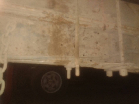 รถบรรทุกกระบะคาร์โก้ 6 ล้อ ยี่ห้ออีซูซุ รุ่น NKR