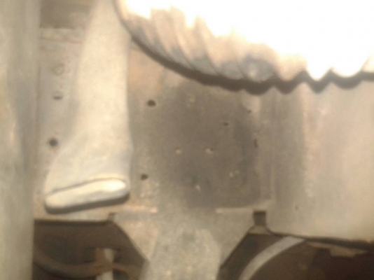 รถบรรทุกกระบะคาร์โก้ 6 ล้อ ยี่ห้ออีซูซุ รุ่น NKR