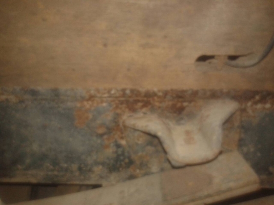 รถบรรทุกกระบะคาร์โก้ 6 ล้อ ยี่ห้ออีซูซุ รุ่น NKR