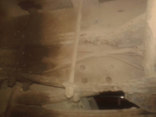 รถบรรทุกกระบะคาร์โก้ 6 ล้อ ยี่ห้ออีซูซุ รุ่น NKR