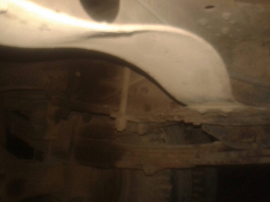 รถบรรทุกกระบะคาร์โก้ 6 ล้อ ยี่ห้ออีซูซุ รุ่น NKR