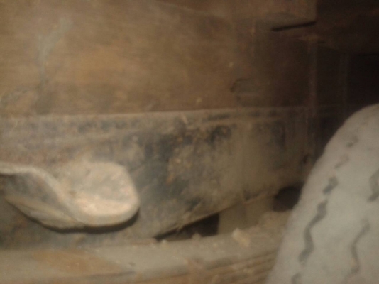 รถบรรทุกกระบะคาร์โก้ 6 ล้อ ยี่ห้ออีซูซุ รุ่น NKR