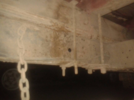 รถบรรทุกกระบะคาร์โก้ 6 ล้อ ยี่ห้ออีซูซุ รุ่น NKR