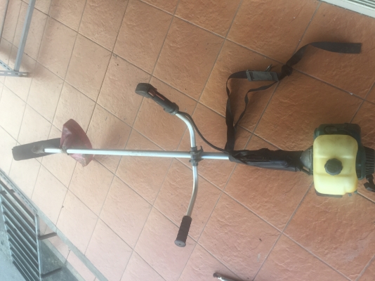 เครื่องตัดหญ้า makita  rbc411 แท้