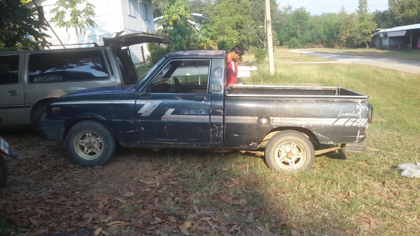 Mazda 1000 แบบดิบๆ ราคาถูกมาก 13500 บาท