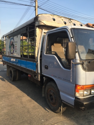 ขายด่วน รถ 6 ล้อ