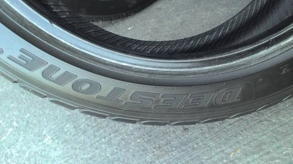 205/45R17 DEESTONE CARRERAS R702 ปี2013 ไม่มีปะ มี 1 เส้น tel.081-427-3941 ไอดีไลน์ autobot107