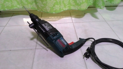 สว่านไฟฟ้าระบบโรตารี่ BOSCH รุ่น 2-26 DE ทำงาน 3 ระบบ พร้อมใช้งานครับ สว่านไฟฟ้าระบบโรตารี่ BOSCH รุ่น 2-26 DE ทำงาน 3 ระบบ พร้อมใช้งานครับ