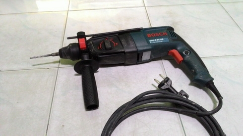 สว่านไฟฟ้าระบบโรตารี่ BOSCH รุ่น 2-26 DE ทำงาน 3 ระบบ พร้อมใช้งานครับ