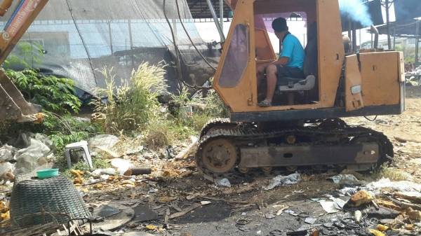 แม๊คโฮโคมัสสุ60-2 ใช้งานได้ปกติ แม๊คโฮโคมัสสุ60-2 ใช้งานได้ปกติ