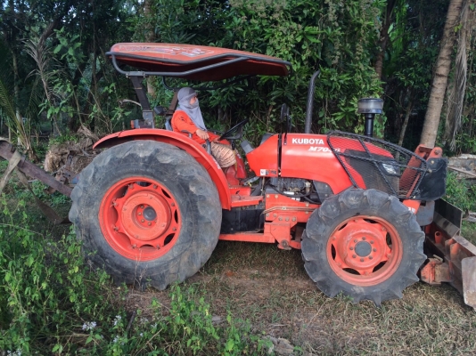 รถไถm7040. รถบ้านเดิมๆ รถไถm7040. รถบ้านเดิมๆ