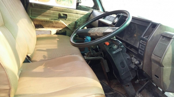 หกล้อ อีซูซุ NKR110เกียร์สั้น ช่วงยาว4.30ม สภาพดีสวยเดิมพร้อมใช้ ทะเบียนพร้อมโอน หกล้อ อีซูซุ NKR110เกียร์สั้น ช่วงยาว4.30ม สภาพดีสวยเดิมพร้อมใช้ ทะเบียนพร้อมโอน