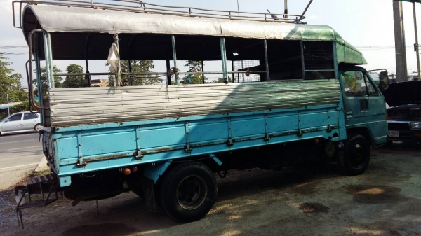 หกล้อ อีซูซุ NKR110เกียร์สั้น ช่วงยาว4.30ม สภาพดีสวยเดิมพร้อมใช้ ทะเบียนพร้อมโอน หกล้อ อีซูซุ NKR110เกียร์สั้น ช่วงยาว4.30ม สภาพดีสวยเดิมพร้อมใช้ ทะเบียนพร้อมโอน