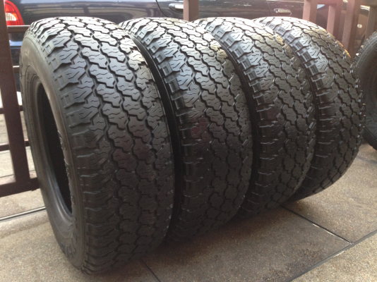 ยาง Dunlop 235 70 15 สิ้นปี12 ดอกเต็ม พร้อมใช้งานยาวๆ ราคาไม่แพง ยาง Dunlop 235 70 15 สิ้นปี12 ดอกเต็ม พร้อมใช้งานยาวๆ ราคาไม่แพง