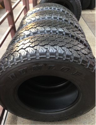 ยาง Dunlop 235 70 15 สิ้นปี12 ดอกเต็ม พร้อมใช้งานยาวๆ ราคาไม่แพง ยาง Dunlop 235 70 15 สิ้นปี12 ดอกเต็ม พร้อมใช้งานยาวๆ ราคาไม่แพง