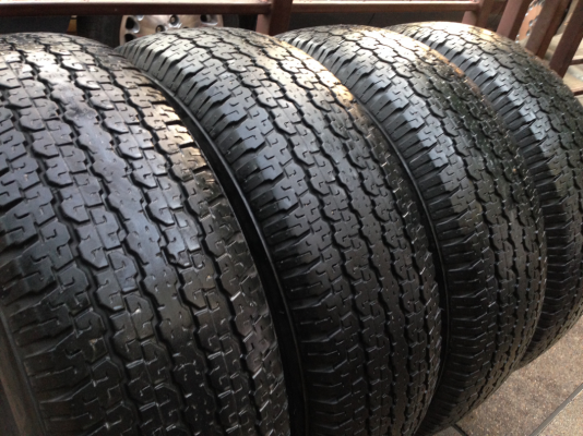 ยาง Bridgestone 255 70 15 ดอกสวย พร้อมใช้งาน ราคาไม่แพง