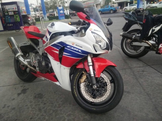 CBR929 ปี 2001 สเปคยุโรป แฟริ่งแต่ง CBR1000 ปี 08 CBR929 ปี 2001 สเปคยุโรป แฟริ่งแต่ง CBR1000 ปี 08