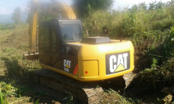 ขายรถแบคโฮ CAT 312 D เอกสารเล่มทะเบียน 2100 ชม.ราคา 1950000