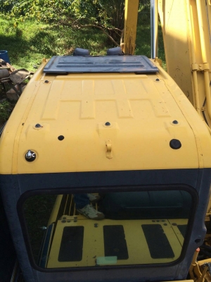 ขายรถแบคโฮ KOMATSU PC200-7 เอกสารใบแจ้งจำหน่าย 5200 ชม.ราคา 2200000