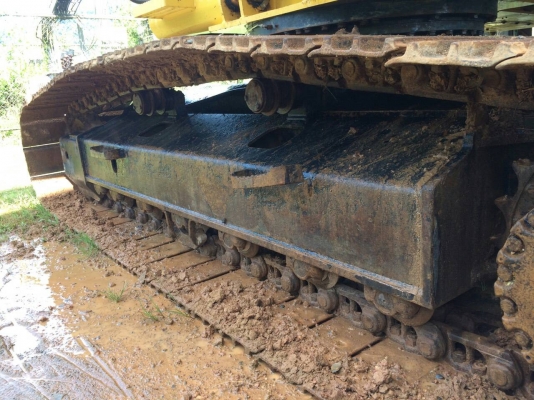 ขายรถแบคโฮ KOMATSU PC200-7 เอกสารใบแจ้งจำหน่าย 5200 ชม.ราคา 2200000