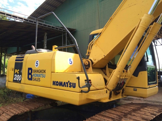ขายรถแบคโฮ KOMATSU PC200-7 เอกสารใบแจ้งจำหน่าย 5200 ชม.ราคา 2200000