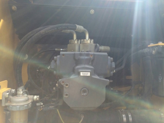 ขายรถแบคโฮ KOMATSU PC200-7 เอกสารใบแจ้งจำหน่าย 5200 ชม.ราคา 2200000