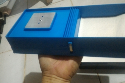 DRIONIC อุปกรณ์ช่วยลดเหงื่อที่ออกจากมือและเท้าสำหรับผู้ที่เหงื่อออกมากจนมีกลิ่นตัว จาก USA ของใหม่มีคู่มือการใช้งานและอุปกรณ์พร้อม