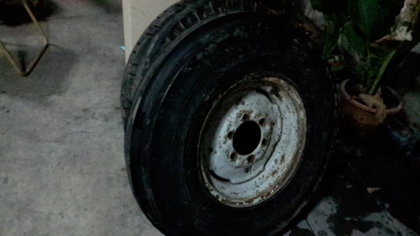 ขาย ยางหน้าขอบ16 พร้อมกะทะเก่านอก ยางเหมือนให่มมาก