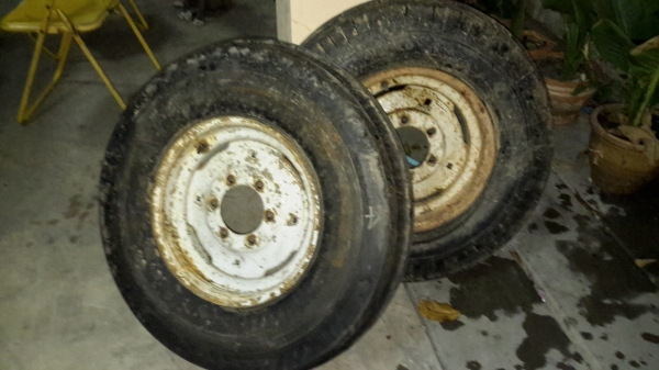 ขาย ยางหน้าขอบ16 พร้อมกะทะเก่านอก ยางเหมือนให่มมาก