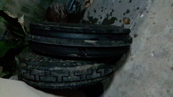 ขาย ยางหน้าขอบ16 พร้อมกะทะเก่านอก ยางเหมือนให่มมาก