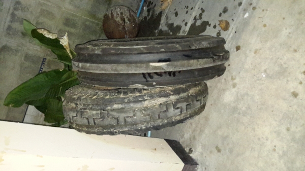 ขาย ยางหน้าขอบ16 พร้อมกะทะเก่านอก ยางเหมือนให่มมาก