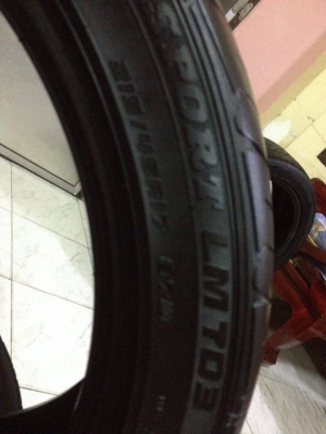 ขายยาง dunlop LM703 215 45 17 ปี13 ดอกหนาสภาพสวยไม่บวมไม่ปะไม่มีแตกลายงา 1คู่ ราคา1900บาท โทร0924462525โส กทม