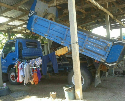 หกล้อ อีซูซุ NPR 130ปี43 ดั้มสามมิต 5คิว pawer แอร์ ช่วงล่าง F สภาพดีเดิมๆ รถบ้านแท้วิ่งประจำ ทะเบียนพร้อมโอน หกล้อ อีซูซุ NPR 130ปี43 ดั้มสามมิต 5คิว pawer แอร์ ช่วงล่าง F สภาพดีเดิมๆ รถบ้านแท้วิ่งประจำ ทะเบียนพร้อมโอน