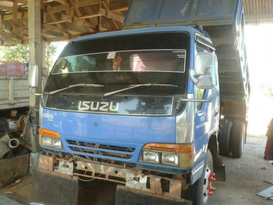 หกล้อ อีซูซุ NPR 130ปี43 ดั้มสามมิต 5คิว pawer แอร์ ช่วงล่าง F สภาพดีเดิมๆ รถบ้านแท้วิ่งประจำ ทะเบียนพร้อมโอน