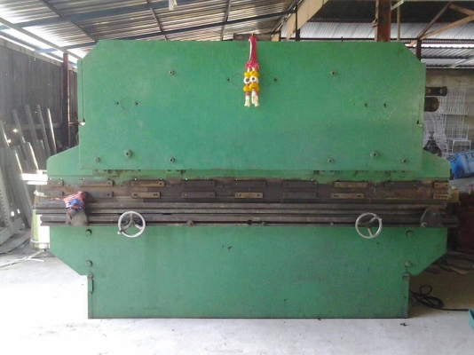 ขายเครื่องพับใต้หวัน10ฟุตพับได้6มิลระบบใฮโดรลิคพร้อมใช้