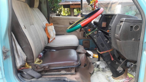 สี่ล้อ NKR 88ห้างแท้ ยกหัวได้ มีหลังคาโดยสาร ช่วงยาว 3.20ม สภาพดีสวยบางเดิมๆ มีหลังคาโดนสาร ทะเบียนพร้อมโอน สี่ล้อ NKR 88ห้างแท้ ยกหัวได้ มีหลังคาโดยสาร ช่วงยาว 3.20ม สภาพดีสวยบางเดิมๆ มีหลังคาโดนสาร ทะเบียนพร้อมโอน