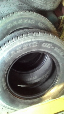 215/75R16C  MAXXIS TRUCMAXX UE-168 ปีใหม่ๆ ปี2014 ไม่มีปะ มี 2 เส้น tel.081-427-3941 ไอดีไลน์ autobot107