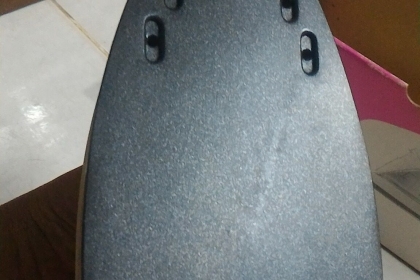 เตารีดผ้าไอน้ำแบบอิเล็กทรอนิกส์ ยี่ห้อ National ตัวเตารีดเคลื่อบสารไม่ให้ผ้าติดรีดลื่นและชุดม้วนเก็บสายไฟ ใช้ไฟ 100 V. กำลังไฟ 1000 W.