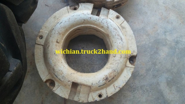 ขายแล้วครับ เวทถ่วงล้อหลังรถไถฟอ์ด เก่านอก 1ชุด 4แผ่นหนาหนักมาก สภาพสวยมาก ชุดละ12,000บาท.