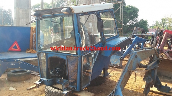 ขายถอดอะไหล่ ตู้เก๋งรถไถทุกชิ้น หลังคา กระจกหน้าหลัง กระจกประตู โช๊กประตู ไฟหน้าหลัง สวิทต่างๆ บังโคลน เบาะนั่ง