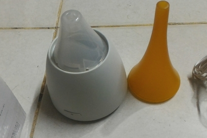 เครื่องเพิ่มความชื่น  AROMA  POT  ในห้องระบบอัลตร้าโซนิคแบบไม่ใช้ความร้อน มีหม้อแปลงเสียบ 100 V. แปลงลงเหลือ 24 V.