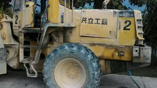 ขายรถตักล้อยาง KOMATSU WA200-3 S/N 60713 เอกสารอินวอย ราคา 880000