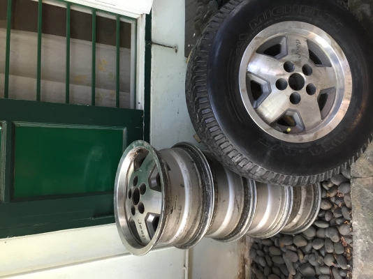 ขายแมก jeep 15x7,5รู114.3