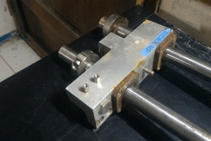 ชุดแกนเท่นเลื่อนสไลด์ไปมาด้วยลูกปืน ลื่นมาก แกนเพลาขนาด 25 มม.