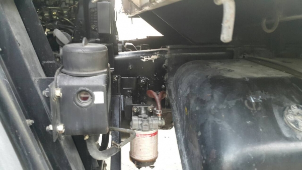 ขายรถสิบล้อหัวคัสซี 1Jสมอทอง 260แรง ปี45 เครื่องเกียร์เดิม หัวไม่เคยทำสี คัสซีสวยทั้งเส้น(กะบะยังไม่ได้ยกลง)